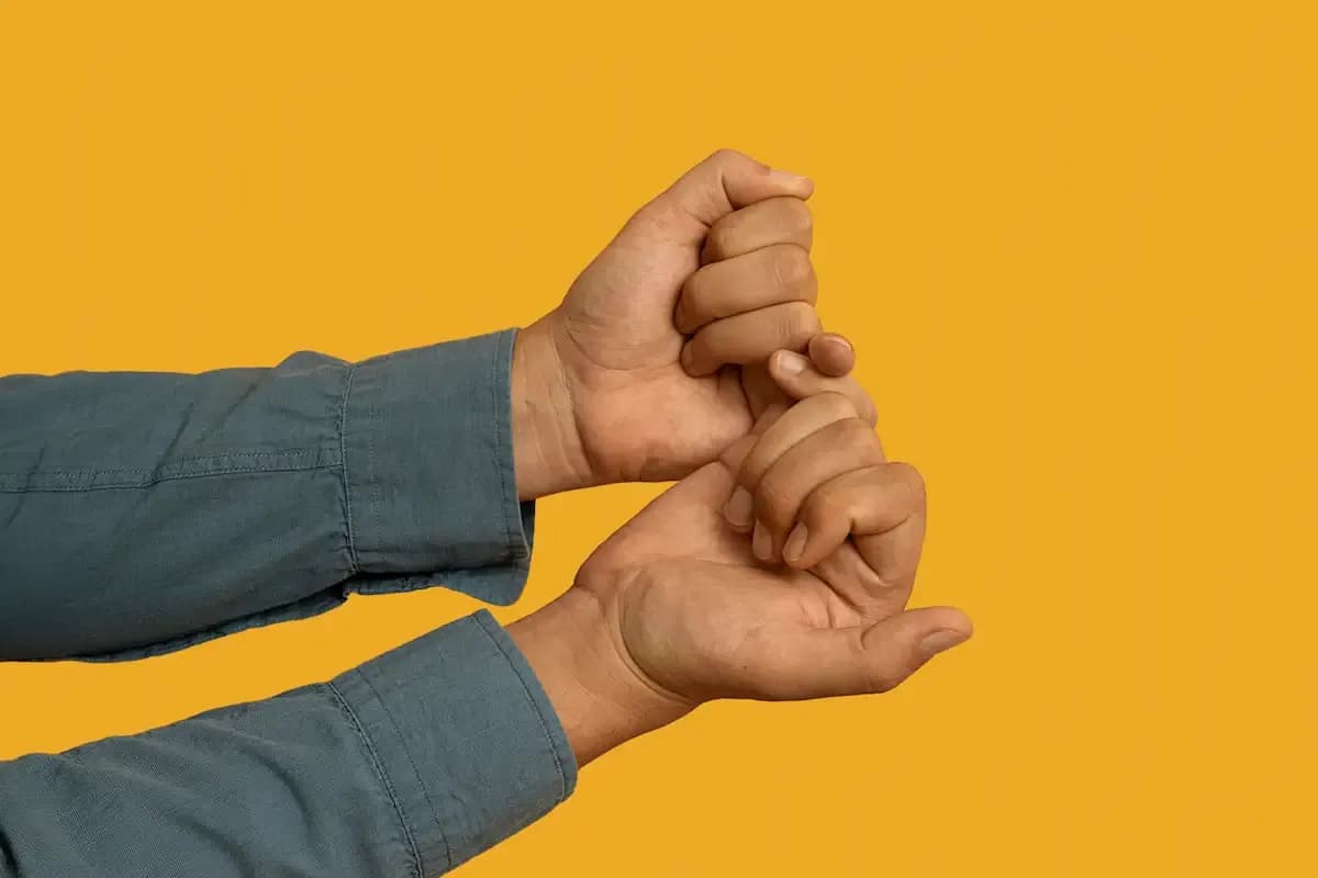 Sinovite No Dedo Da Mão: Sintomas, Causas e Tratamento